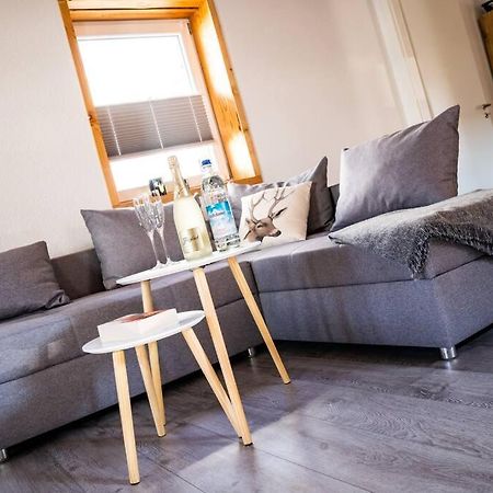 Neu Renoviertes Ferienhaus/Wohnunng Kleine Auszeit Sonnenbühl Екстериор снимка