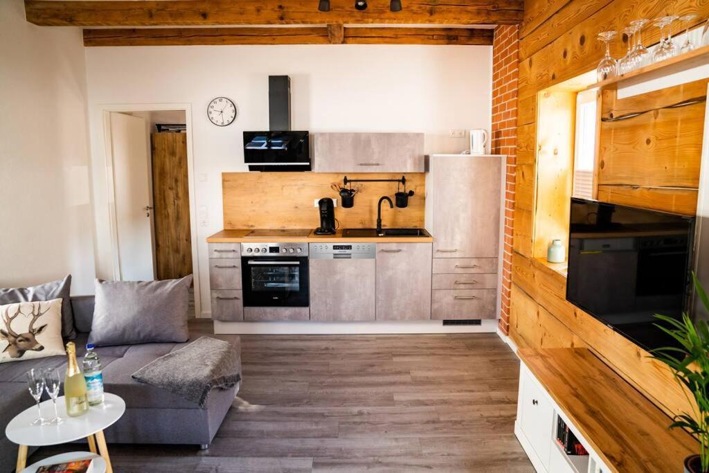 Neu Renoviertes Ferienhaus/Wohnunng Kleine Auszeit Sonnenbühl Екстериор снимка